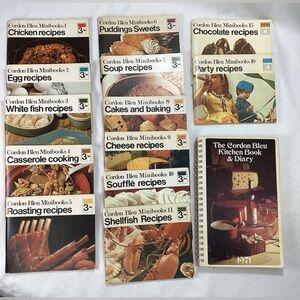Cordon Bleu Vtg 1969 MiniBooks Set 1-11 +15 & 18 & Extra Cook Book Paris France
